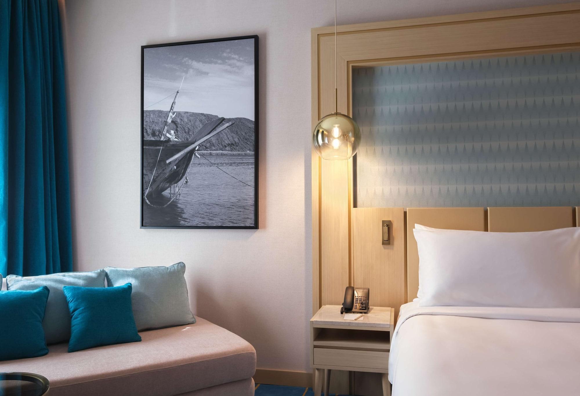 Maani Muscat Hotel & Suites Eksteriør bilde