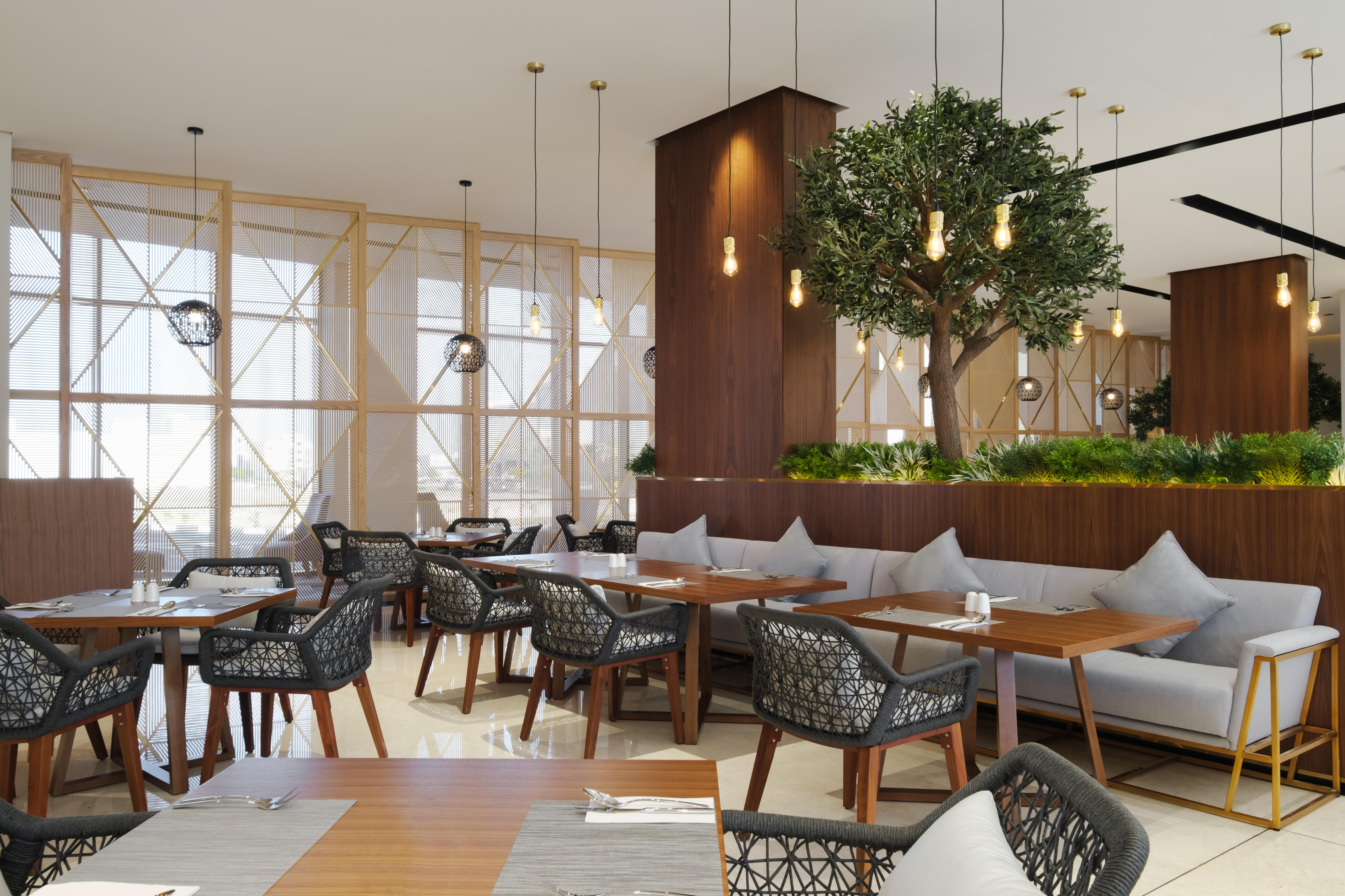 Maani Muscat Hotel & Suites Eksteriør bilde