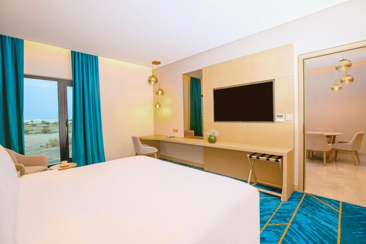 Maani Muscat Hotel & Suites Eksteriør bilde