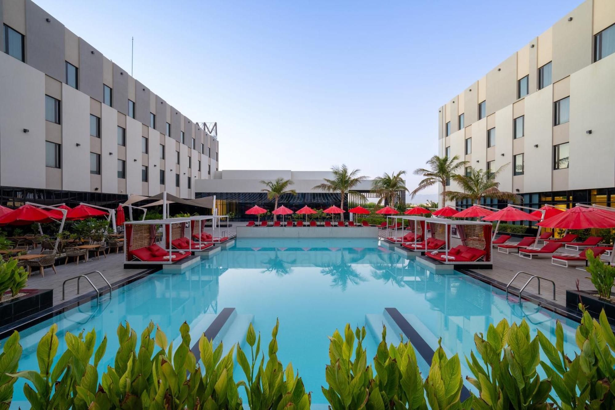 Maani Muscat Hotel & Suites Eksteriør bilde